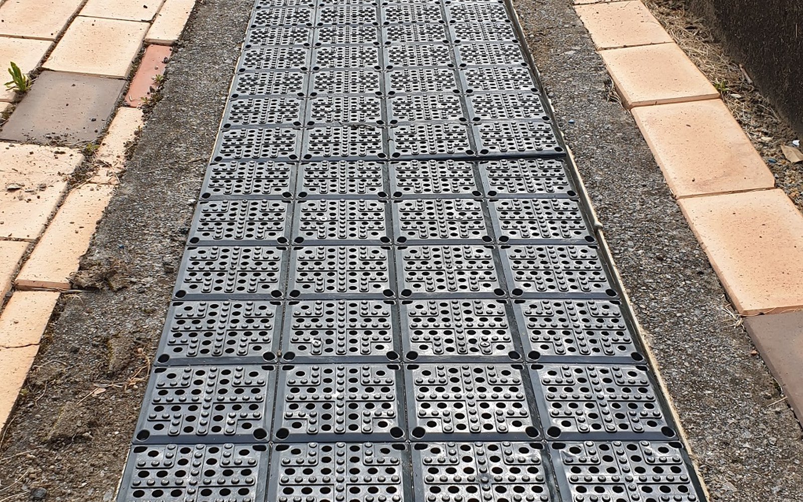 Luxury Commercial Mall Atrium — Non-Slip Steps