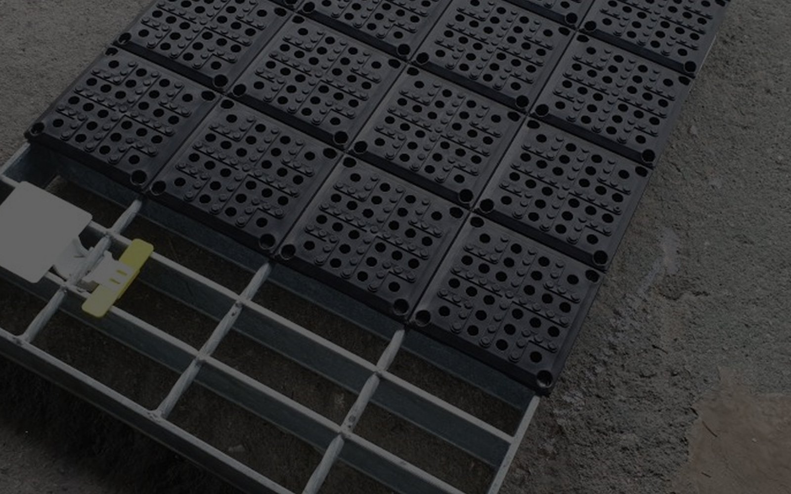 Public Transit Hub — Heavy-Duty Safety Steps