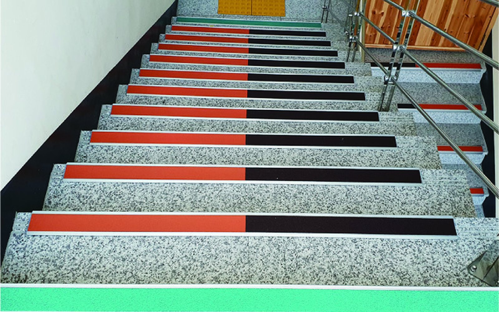 High-Rise Core Staircase — Fire Escape Guidance