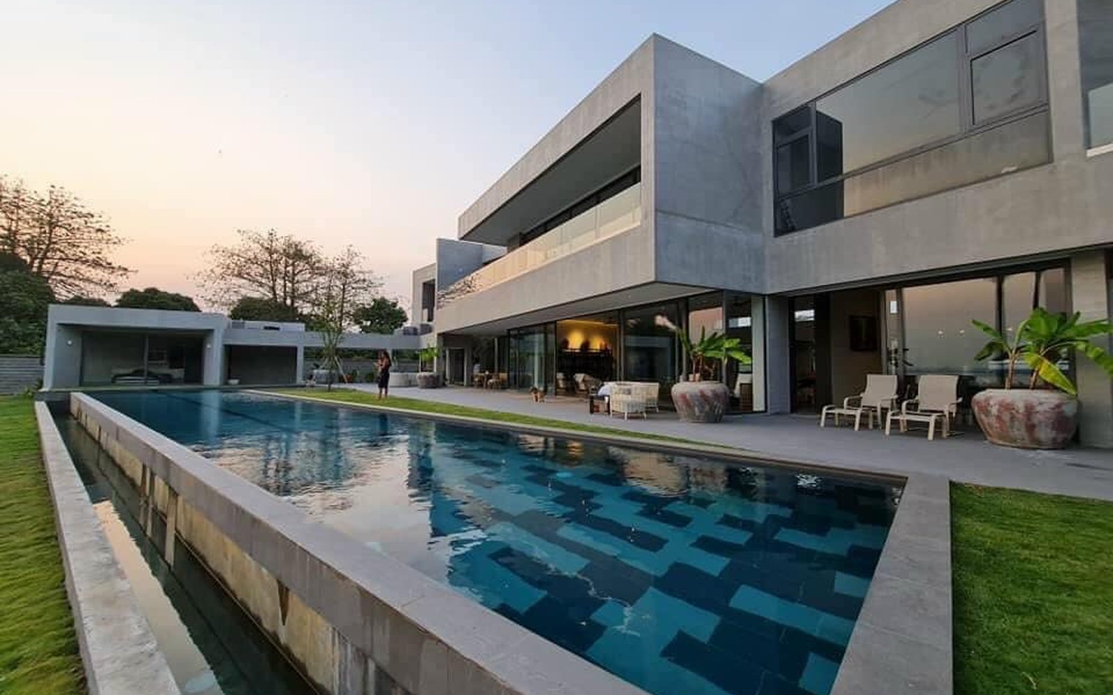 Intant Villa