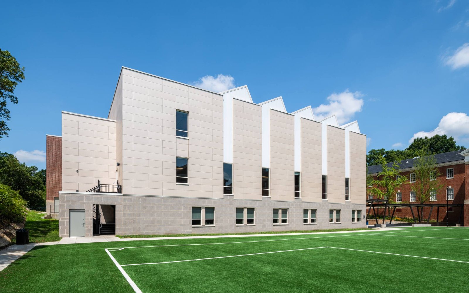 Dc International School