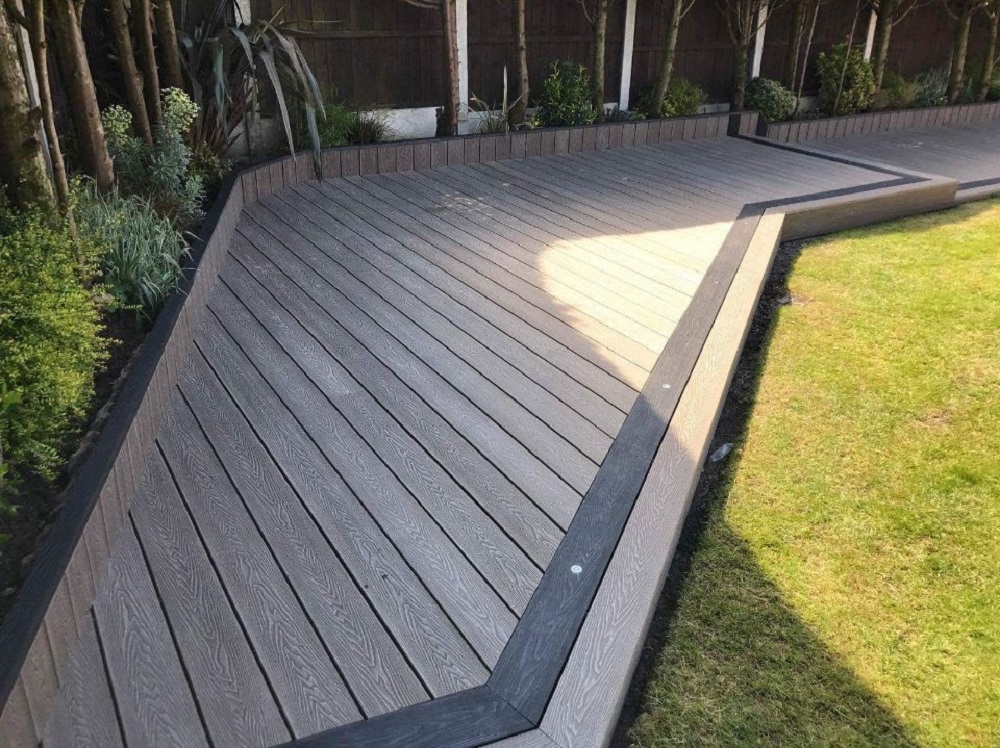 Sàn gỗ ngoài trời cao cấp lắp đặt cho khuôn viên sân vườn